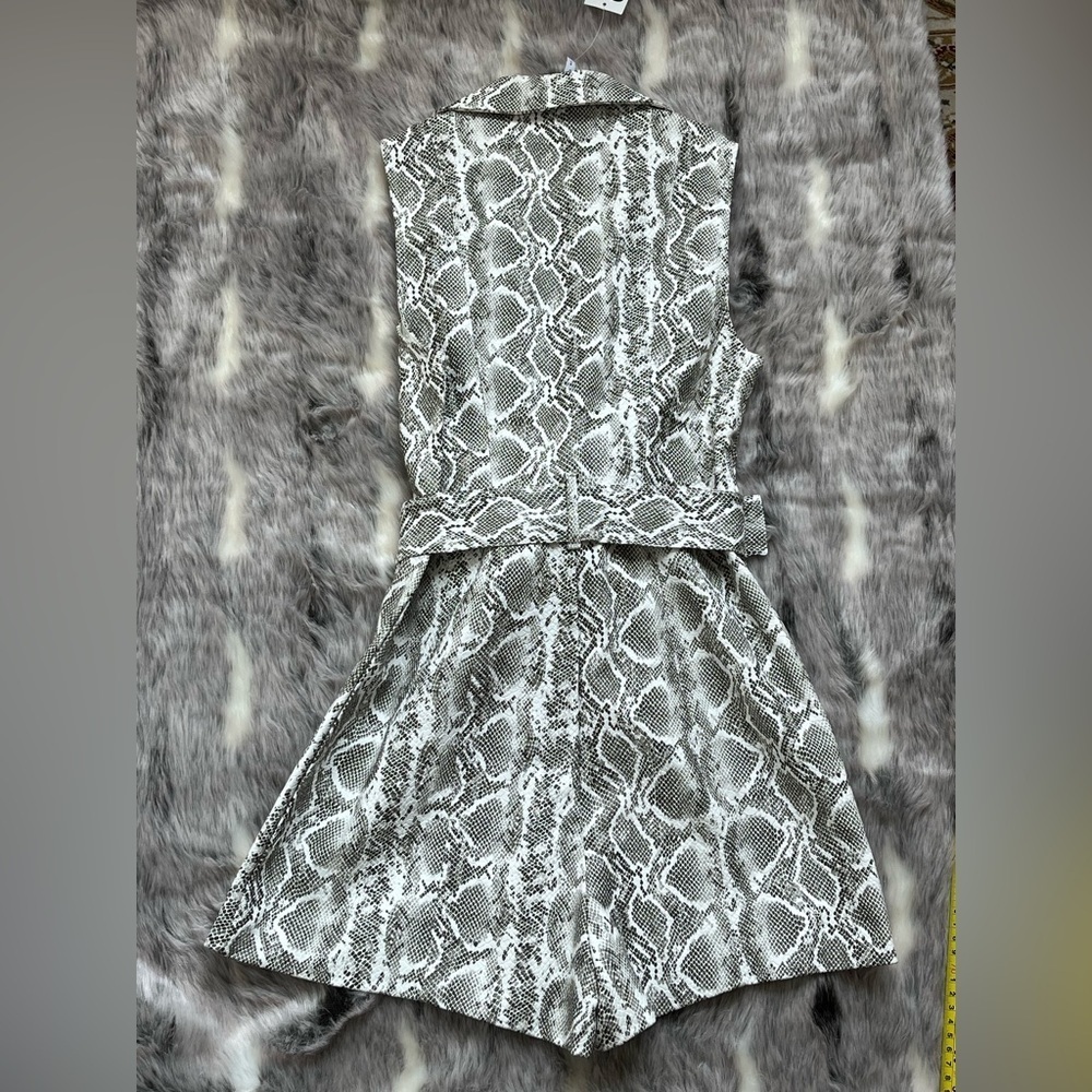 NWT Urban Outfitters Viper Snakeskin Romper SZ small - Picture 8 of 9